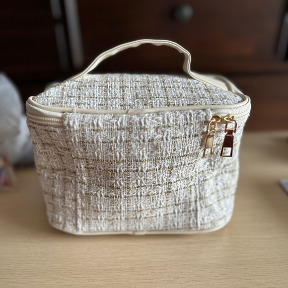 Ivory Tweed Cosmetic Bag with Mystery Beauty Bundle - Picture 3 of 9